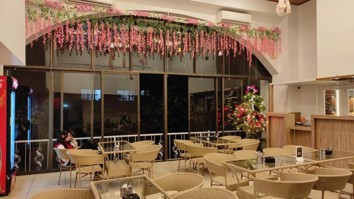 Elite Hotel Lonavla Exterior foto